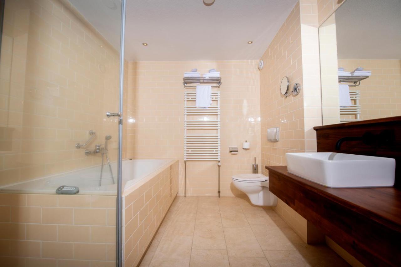 Nobel Hotel Ameland Ballum Extérieur photo